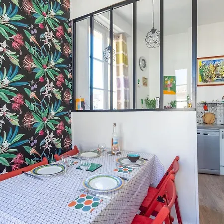 Colourful Ac One-bedroom In The Historic Centre - Dodo Et Tartine